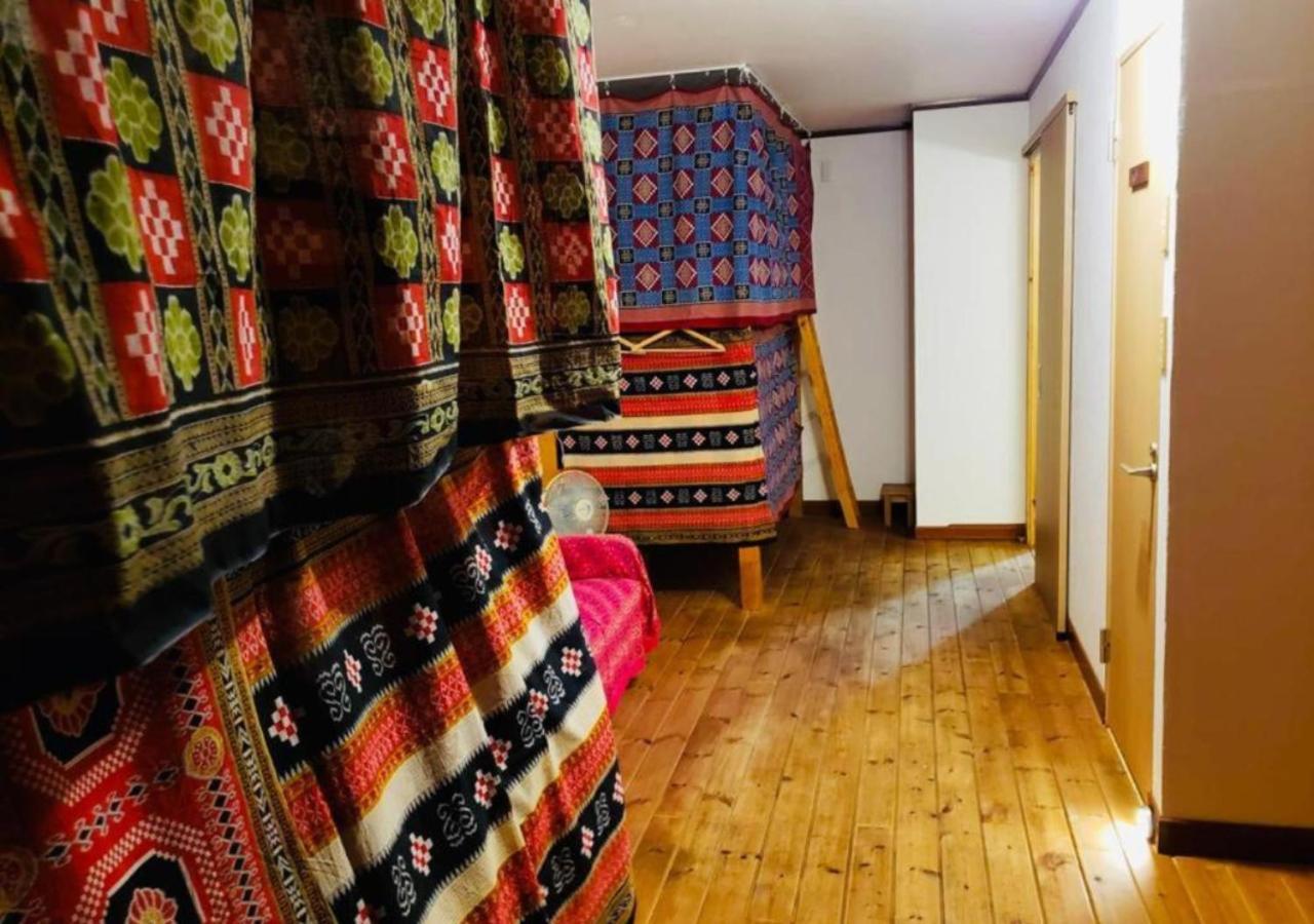 Santana Guest House โอซาก้า ภายนอก รูปภาพ