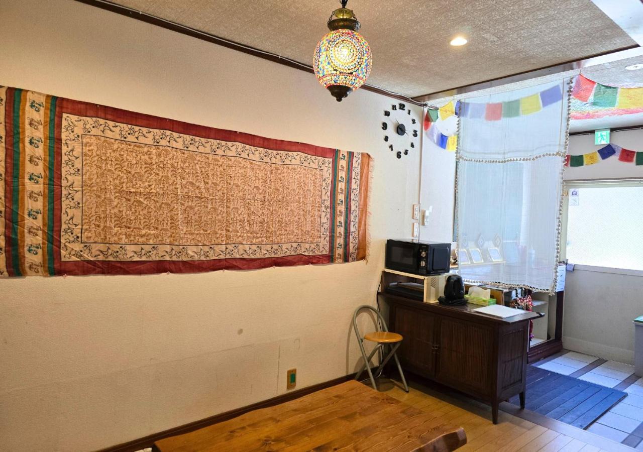 Santana Guest House โอซาก้า ภายนอก รูปภาพ