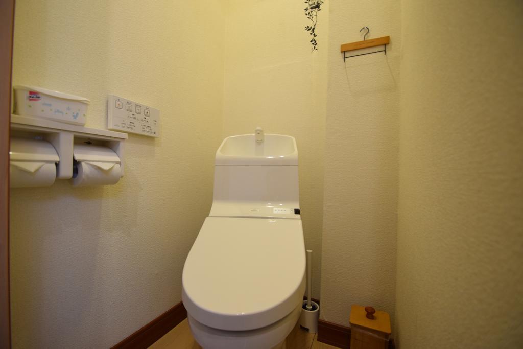 Santana Guest House โอซาก้า ภายนอก รูปภาพ