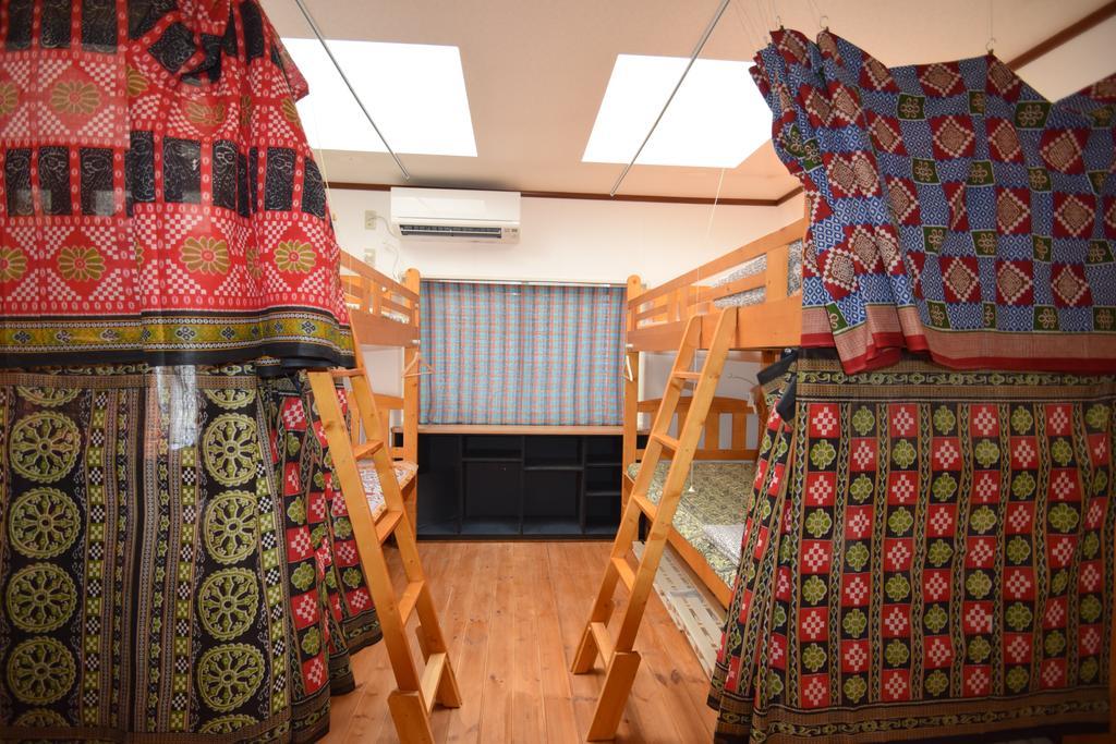 Santana Guest House โอซาก้า ภายนอก รูปภาพ