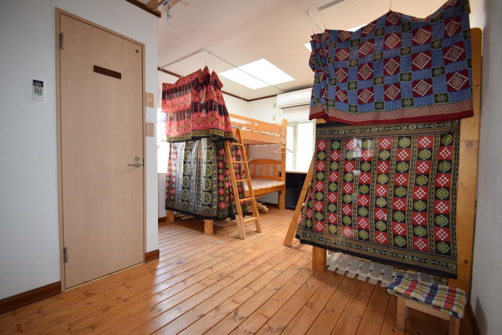 Santana Guest House โอซาก้า ภายนอก รูปภาพ